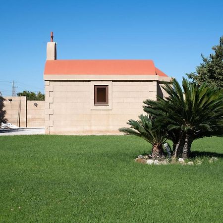 Southrock Villas Lakhania Esterno foto