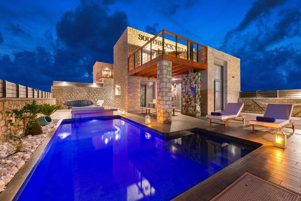 Southrock Villas Lakhania Esterno foto