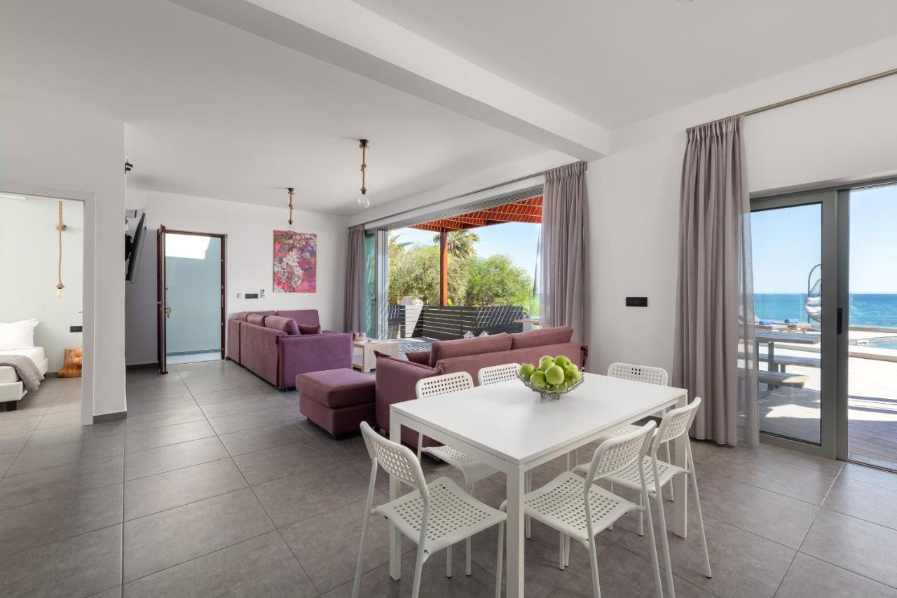 Southrock Villas Lakhania Esterno foto